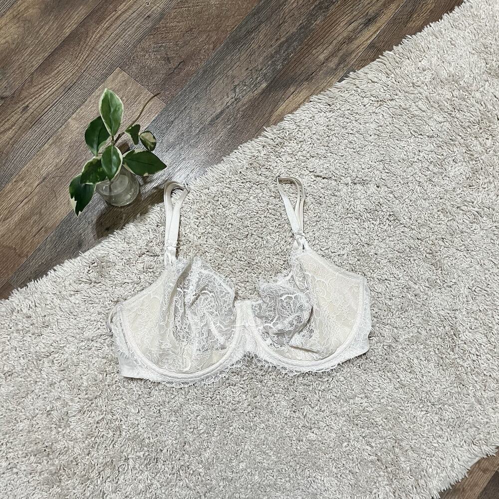 Victoria's Secret 38DD Cream Eyelash Lace Unlined Underwire Push Up Bra